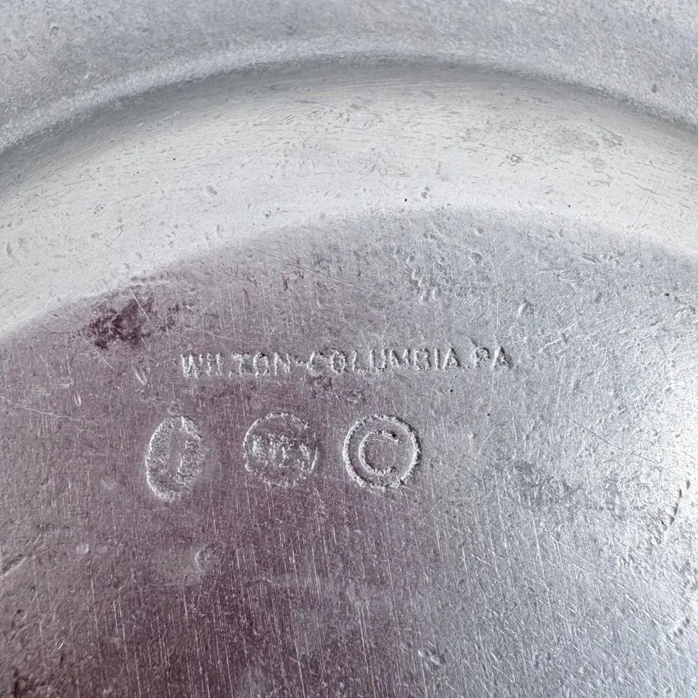 Wilton Armetale Bowl Silver Love Rim Pewter Alternative 9.25 Inch‎ Round